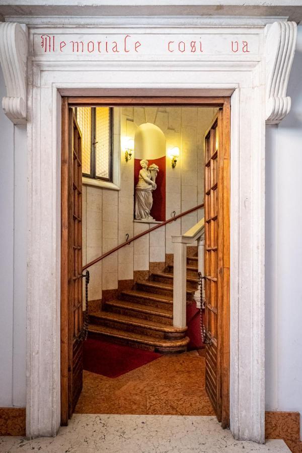 Il Salotto Del Conte Acomodação com café da manhã Verona Exterior foto