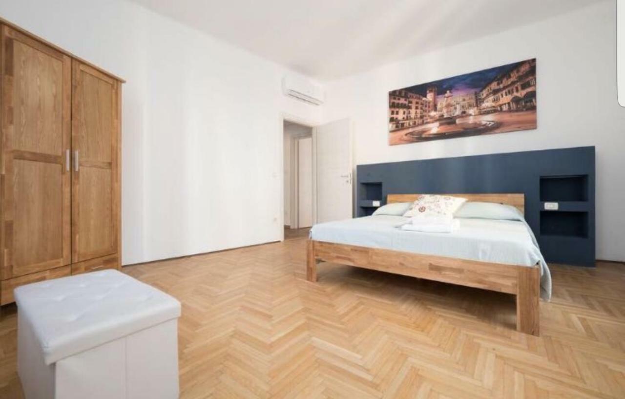 Il Salotto Del Conte Acomodação com café da manhã Verona Exterior foto